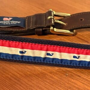Vineyard Vines Mens Leather Belt with Red, White, and Blue Whale Design Size 32
